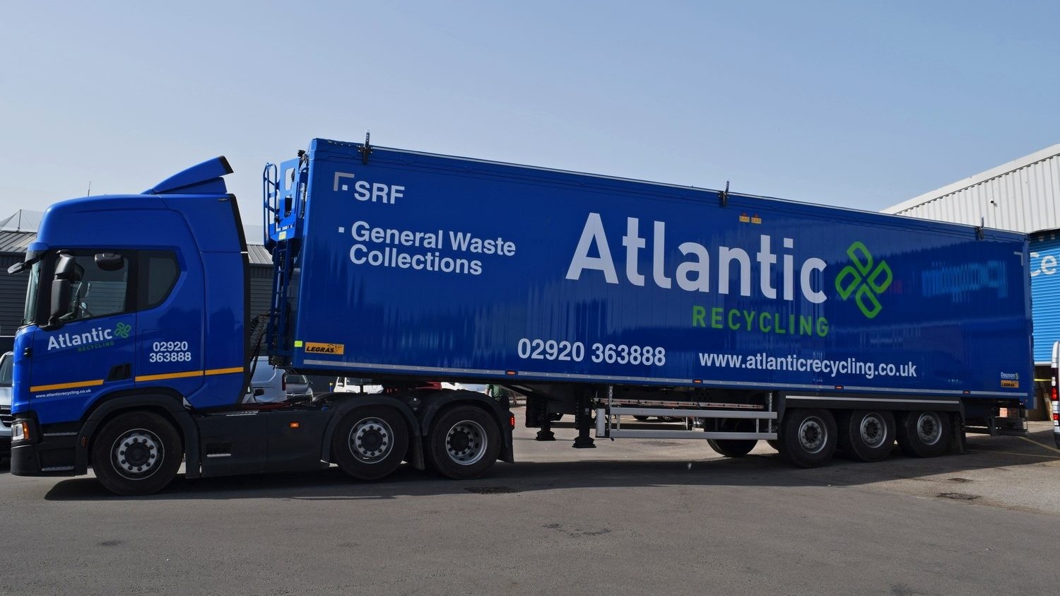 Large Format Vinyl Graphics for Trucks & Machinery