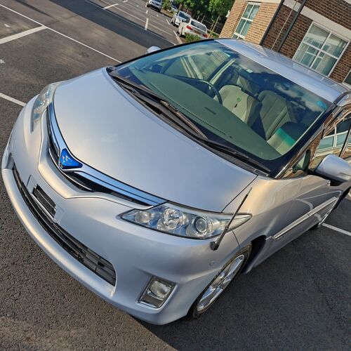 TOYOTA ESTIMA HYBRID E-FOUR