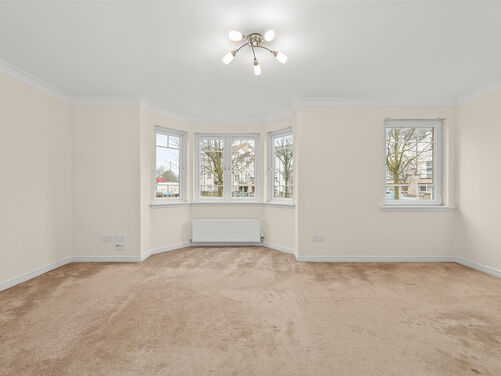 McCormack Place, Larbert, FK5 4TU