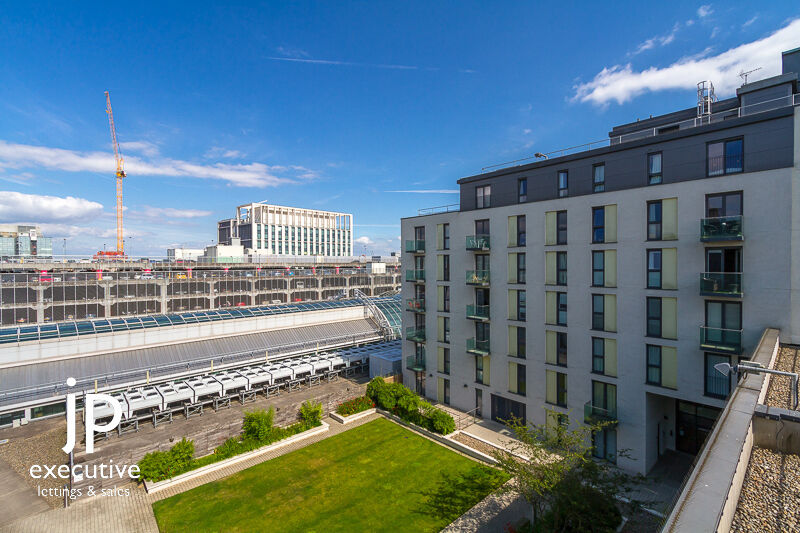 HAYES APARTMENTS CARDIFF CITY CENTRE FURNISHED ONE BEDROOM APARTMENT