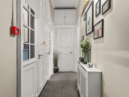 Vicar Street, Falkirk, FK1 1LL