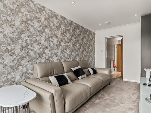 James Smith Avenue, Maddiston, FK2 0FP