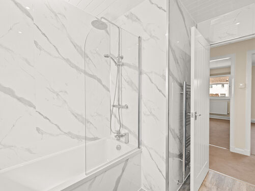 Stirling Road, Tullibody, FK10 2QE