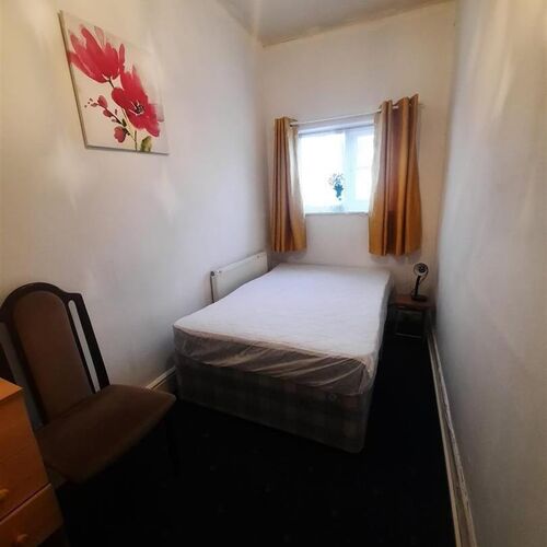 3 Bed Terraced House For Rent