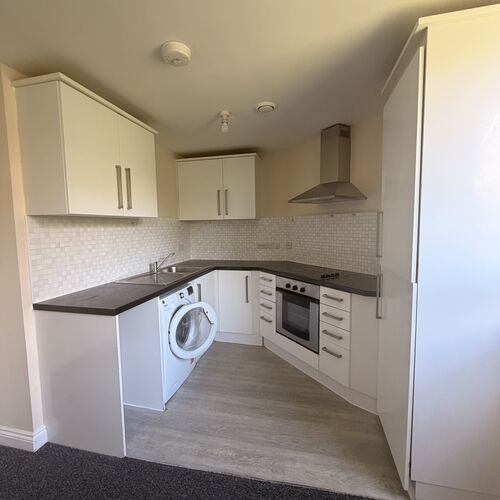 QUEENSWAY, BLETCHLEY - TWO BEDROOM