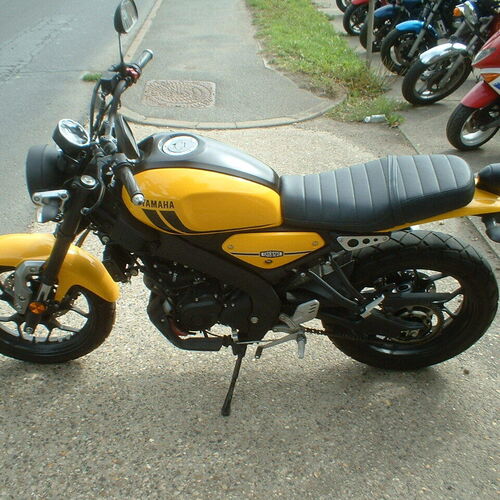 YAMAHA XSR125