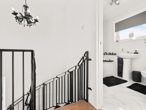 Lorimer Place, Carron, FK2 8DT