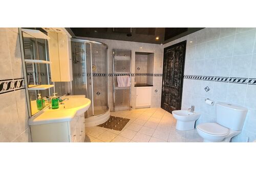 Duntrune, 52 Crichton Road, Rothesay, Isle of Bute, PA20 9JT