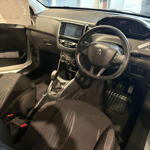 2013 (13) PEUGEOT 208 ACTIVE 1.4 3 DOOR 