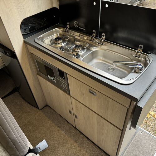 2020 Roller Team Toleno R 4 Berth Camper Van Fiat Ducato 2.3 MJet - 1 Owner