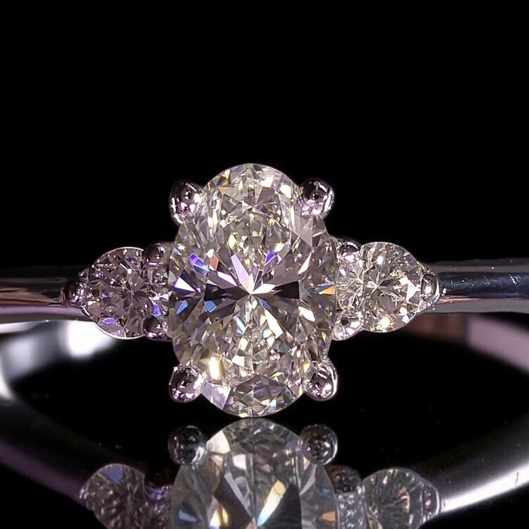 Gemstone replacement &amp; setting | Aura Jewellers | Jewellery repairs and alterations, Brownhills | Jewellery specialists, West Midlands Jewellers | Bespoke jewellery, Hand engraving, Valuations