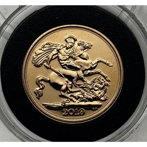 2019 QE11 full gold sovereign