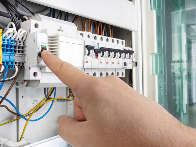What to do if your power goes off | Up-Close Electrical LTD | Re-wires Leeds | Fuse boards Leeds  | EV Chargers Leeds