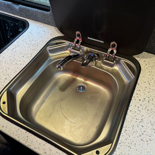 2014 (64)reg VW Caddy 1.6TDi Camper Van 2 Berth - Pro Conversion - High Spec