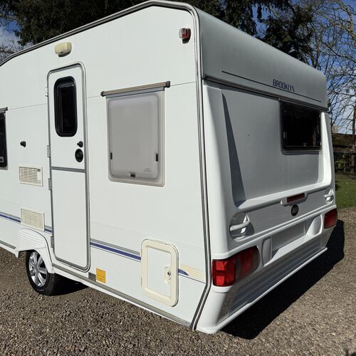 ABI Brooklyn 400-2 Caravan 2 Berth Lightweight 925kg 2001 Model - VERY TIDY EXAMPLE!