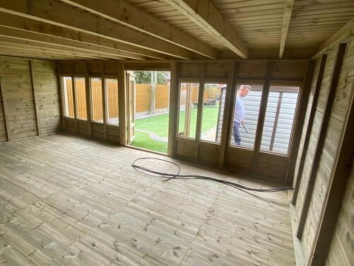 #SHP052 20x14 Pent Summer House