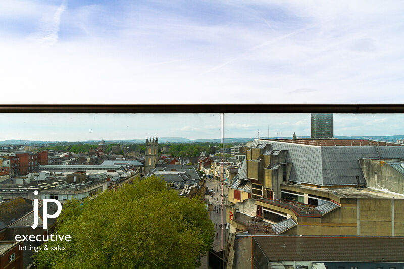 HAYES APARTMENTS CARDIFF CITY CENTRE FURNISHED/UNFURNISHED TWO BEDROOM PENTHOUSE WITH VIEWS OVER THE CITY CENTRE