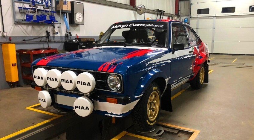 Custom motorsport wrap and graphics on a Ford Escort MK2