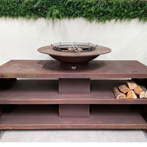 Outdoor Kitchen