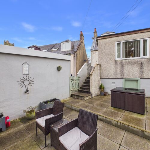 High Road, Stevenston