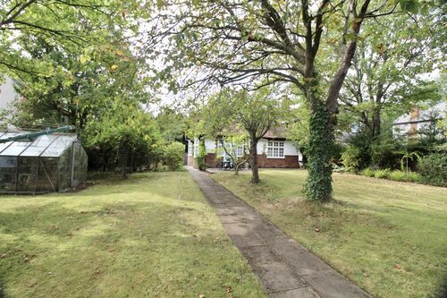 Loughborough Road, Birstall, LE4 4BJ