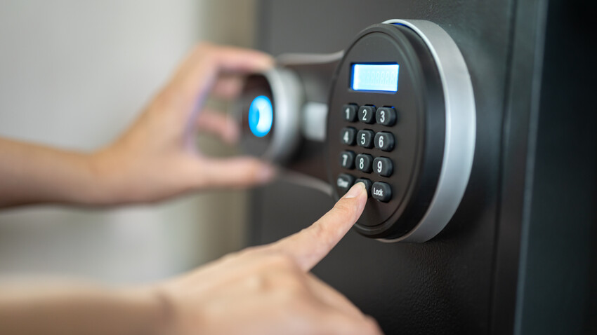 Safes & Key Cabinets 