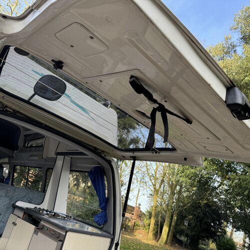 1997 Toyota HiAce Camper Van - High Top - 2.8TD - Auto - Pro Conversion