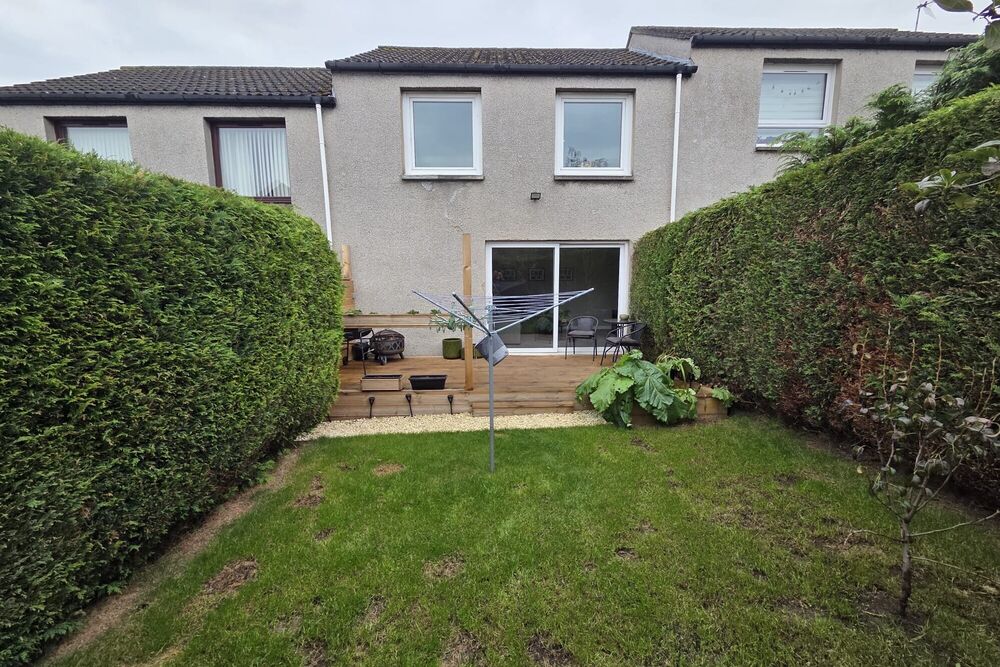 8 Sherrif Park Rise Forfar