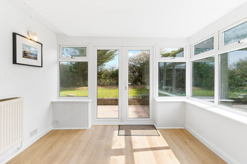 Glen Close, Polegate
