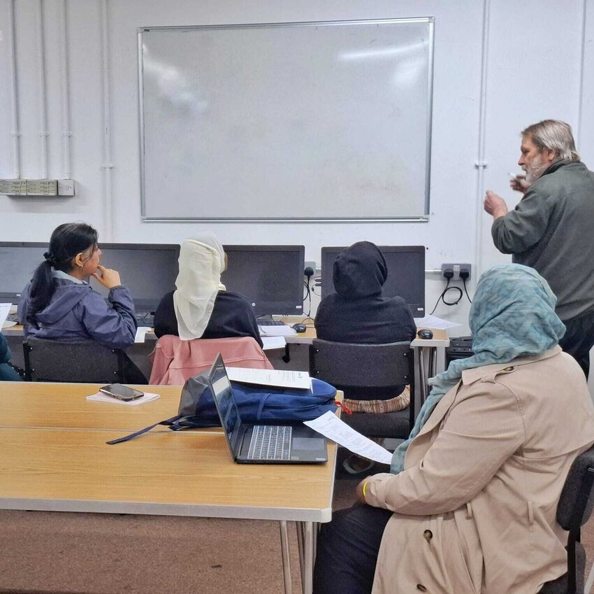 New Computer Classes Starting This September | ANYiSO SCIO | Anyiso glasgow | Anyiso charity  | Charities in Glasgow