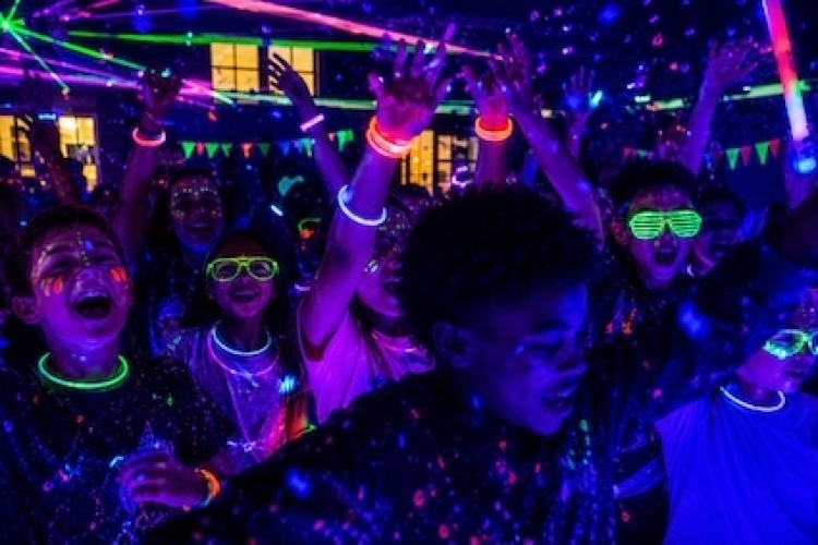 FUN Neon Glow Disco| Children's Discos