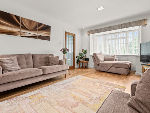 James Smith Avenue, Maddiston, FK2 0FP