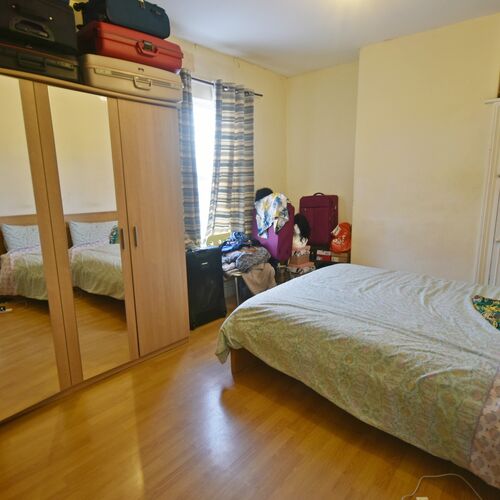 2 BEDROOM Mid Terrace For SALE