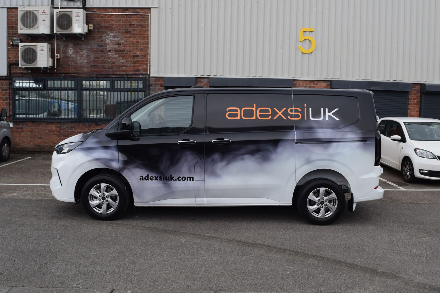 Adexsi - 2x Ford Transit Custom