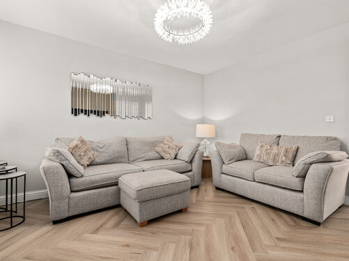 McKenna Avenue, Stoneywood, FK6 5GX