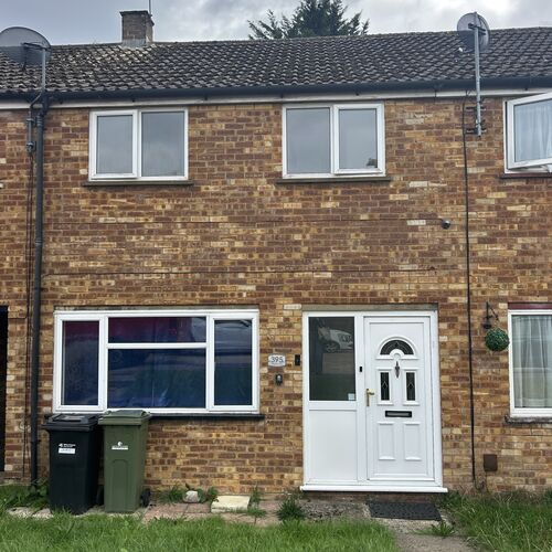 WEST BLETCHLEY - 2 BEDROOM HOUSE with GARDEN