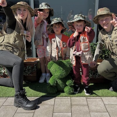 Artists & Entertainment 