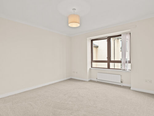 Colville Gardens, Alloa, FK10 1DU