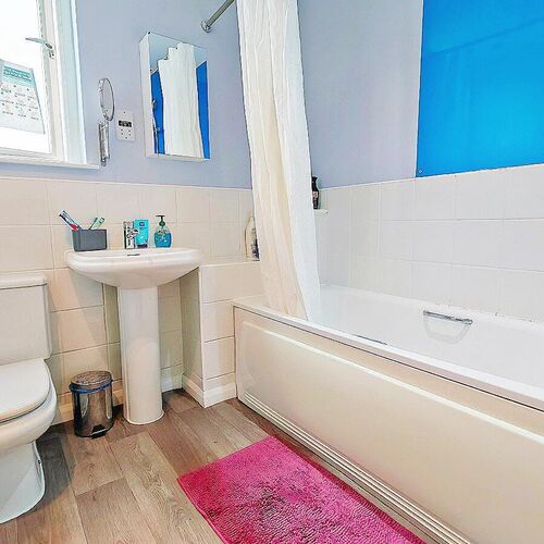 3 BEDROOM Mid Terrace For Sale