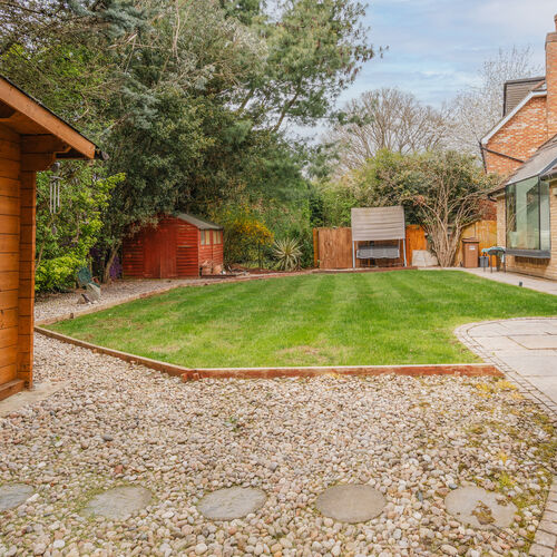 The Oaks, Watford WD19 4LR