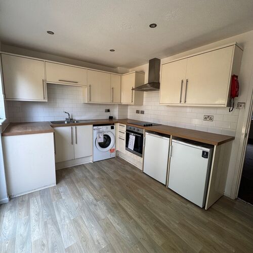 BRADWELL VILLAGE - 2 BEDROOM HOUSE with Garden
