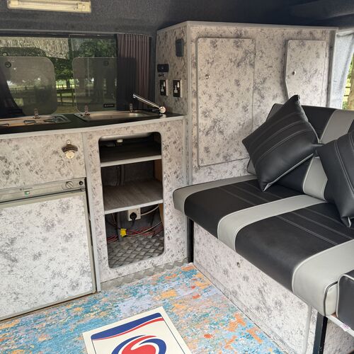 VW Transporter T5 T30 130 2.5TDi Camper Van 2 Berth