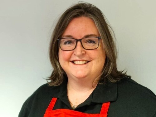 Meet Siobhan, owner of Cook Stars Chandlers Ford to Hedge End