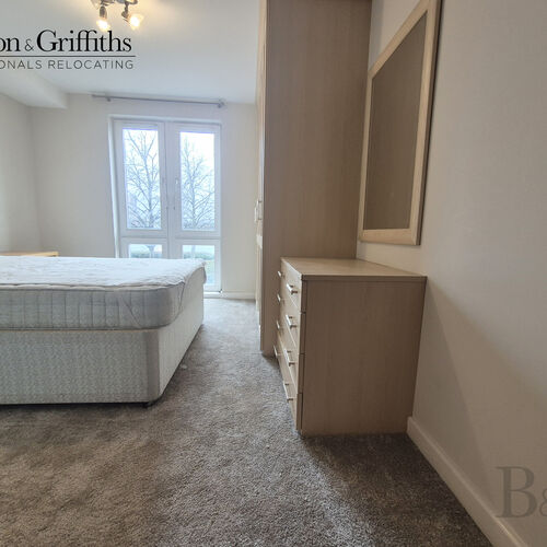 Renting in Cardiff - 2 Bedroom Apartment, Cardiff Bay