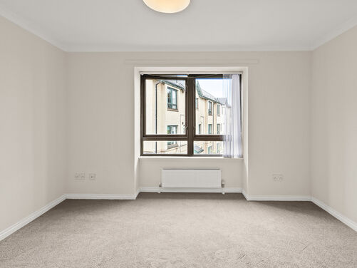 Colville Gardens, Alloa, FK10 1DU