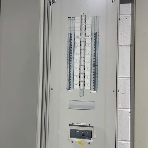 Gallery | Innovative Energy Systems Ltd | Emergency electrician Woking | Fuse board/Consumer unit replacement | Electrician Woking