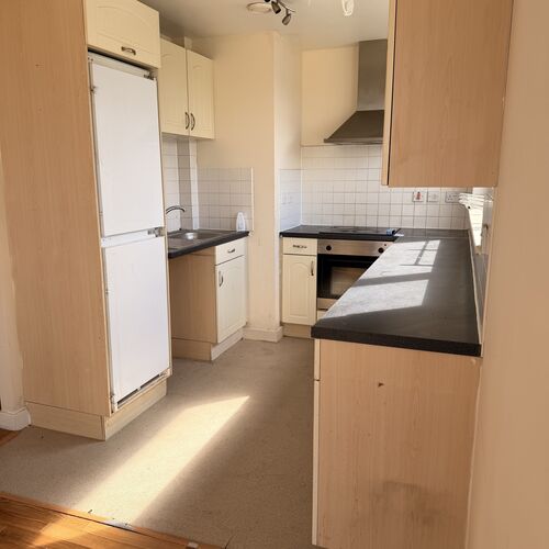 CENTRAL BLETCHLEY - 1 BEDROOM APARTMENT