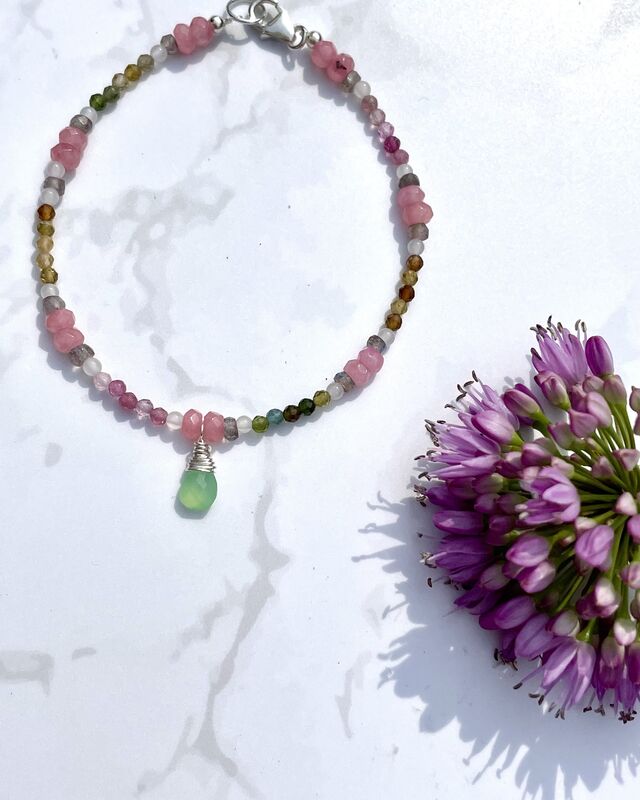 Theros Beaded stacking bracelet