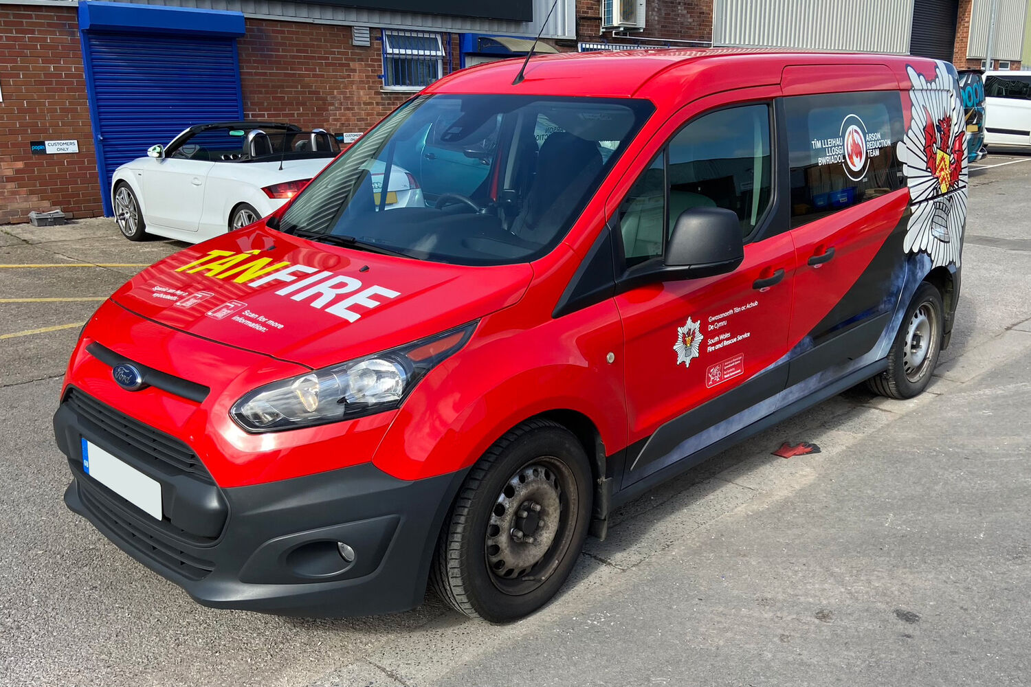 South Wales Fire - 4x Ford Connect