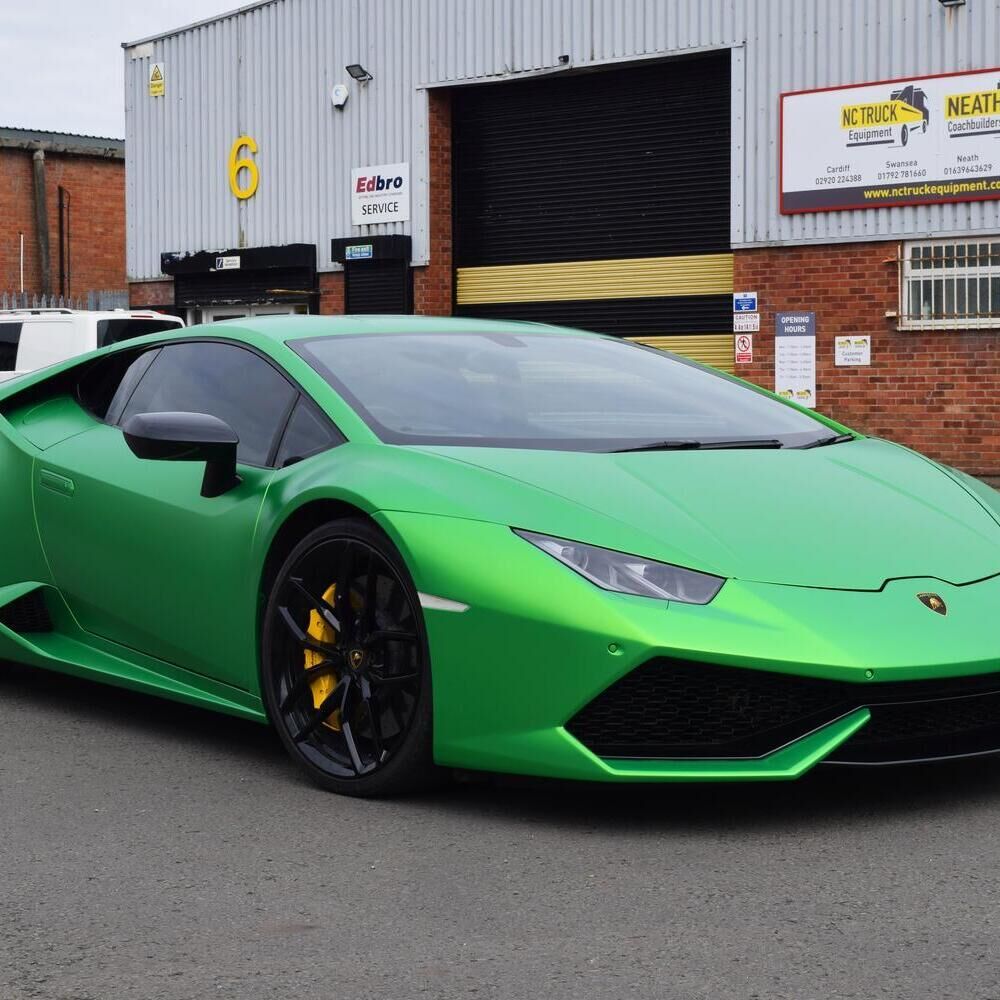 Lamborghini Huracan with green colour change vehicle wrap